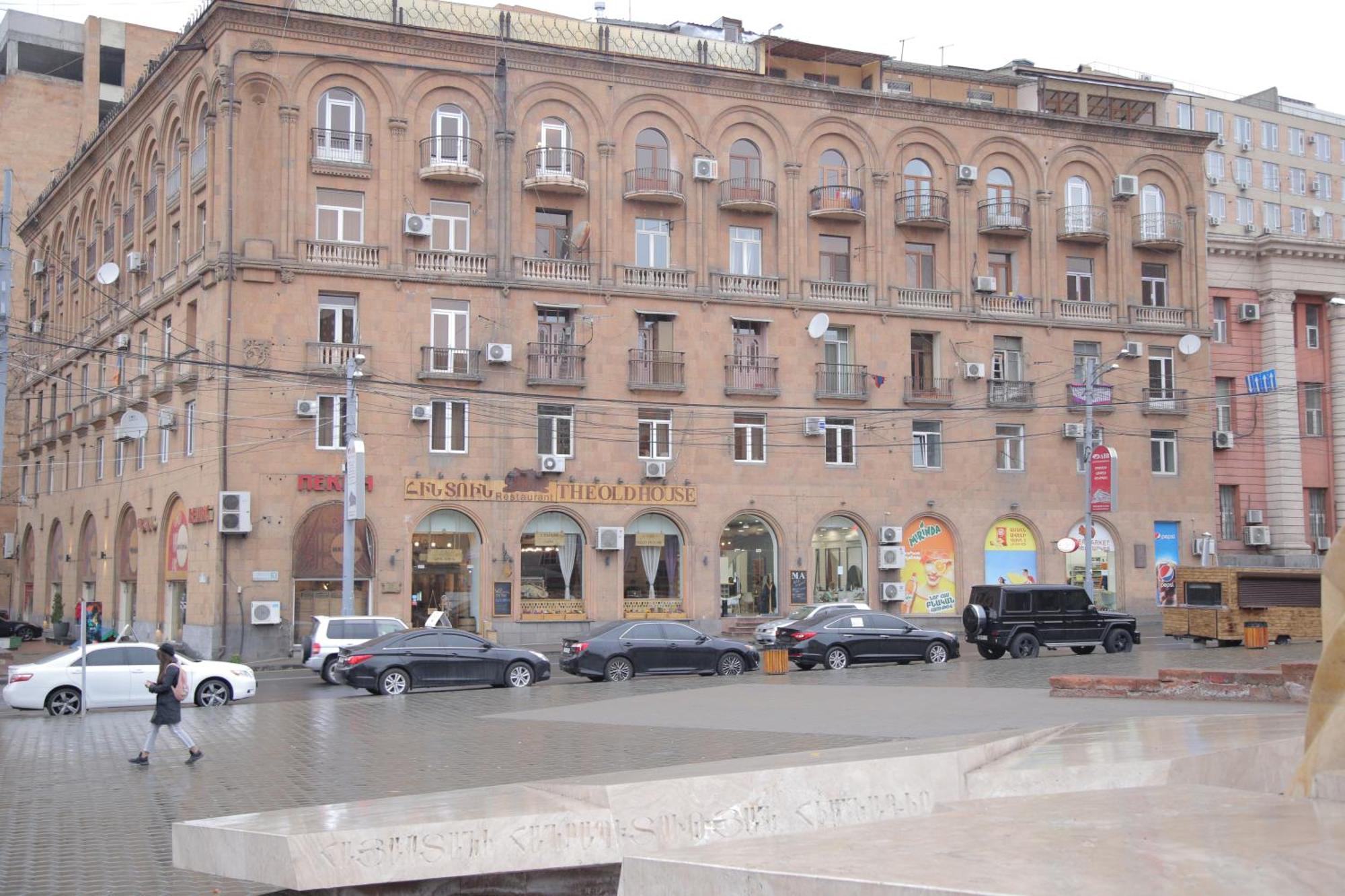 "Royal" Apartment #2 Jereván Kültér fotó