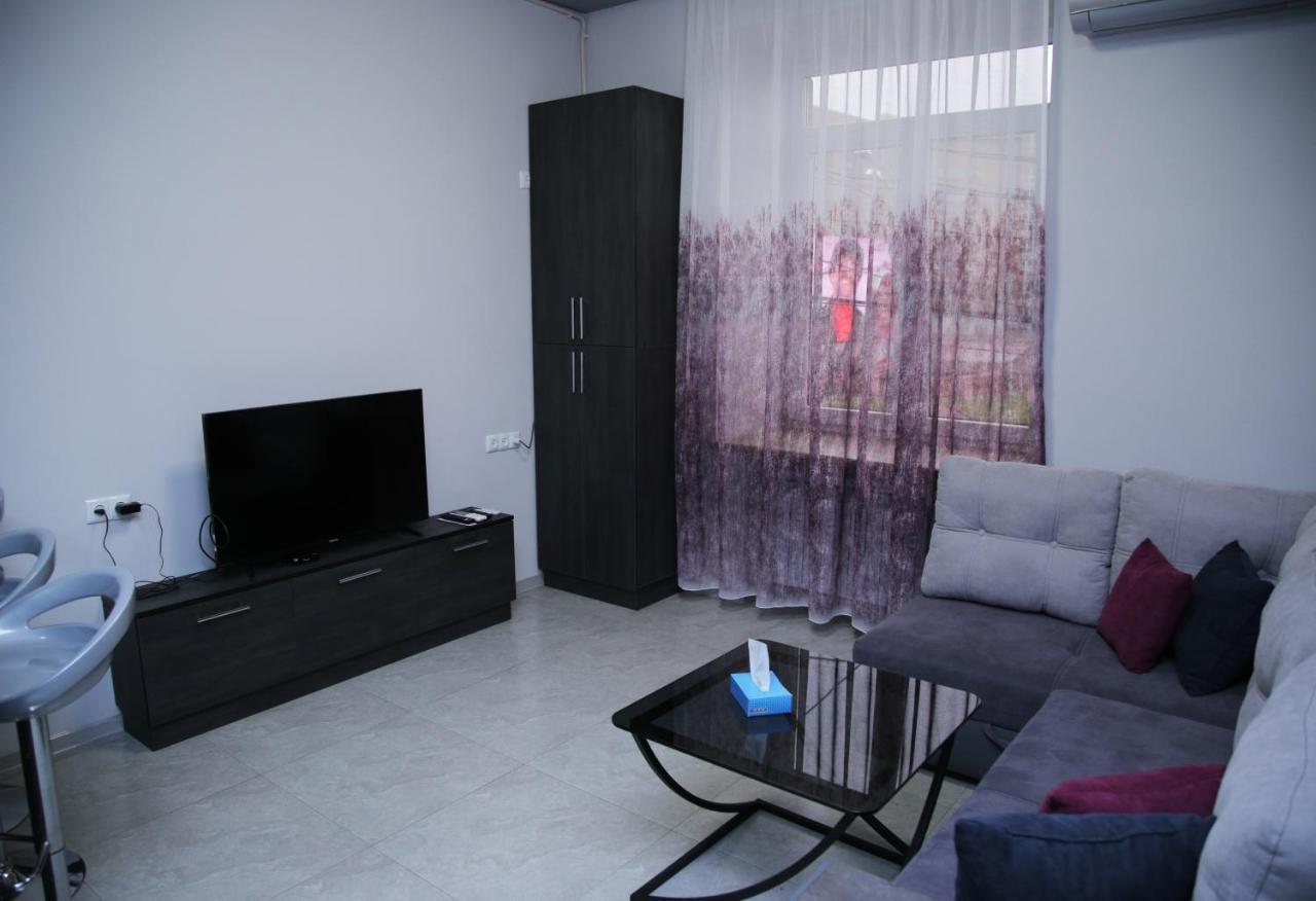 "Royal" Apartment #2 Jereván Kültér fotó